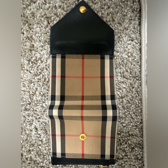 Authentic Burberry Lila Check Bifold Leather Wallet - Picture 4 of 4